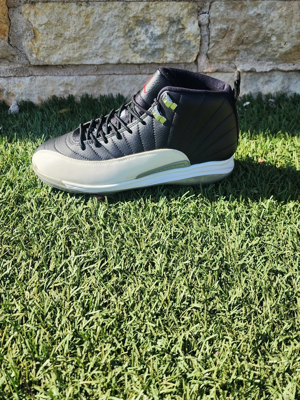 Jordan 12 Retro Metal 'Playoffs' - Black/White Men's Baseball Cleats